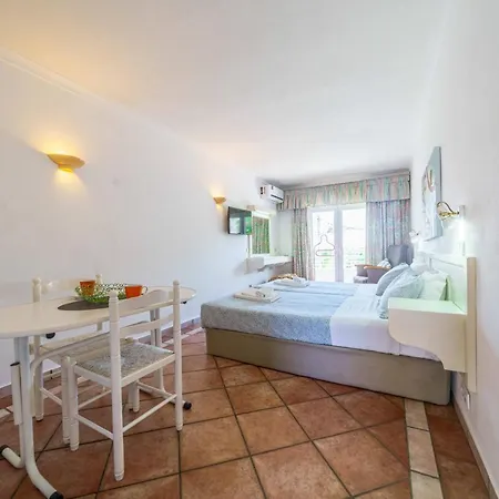 Solar Do Sol Apart Otel 3*