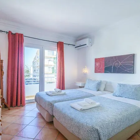 Solar Do Sol 公寓式酒店